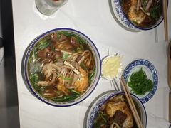 -镇南锅盖面馆(解放路店)