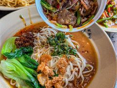 -方铲铲·成都板凳面(滨江银泰店)