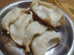 -黄阿姨锅贴大王(万航渡路店)