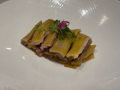 榨菜脆皮咸鸡-皇朝会.经典传统粤菜(外滩店)