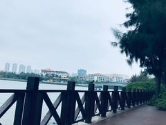 -万绿园