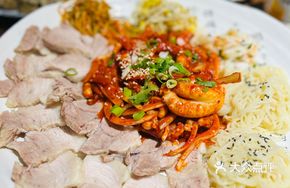 Stir-Fried Octopus and Pork Platter