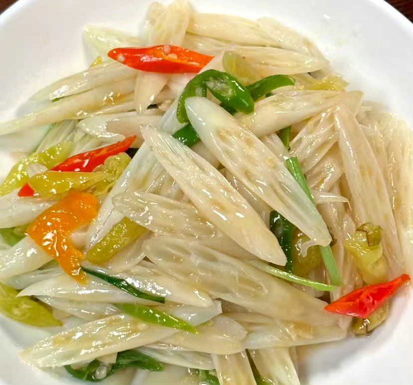 酸辣藕带夏天必备的开胃菜00