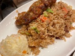 -玛格萝妮比萨屋(四平店)