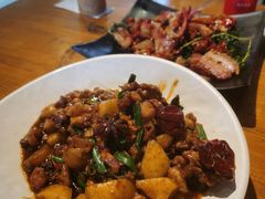 -隔壁老王·家常云南菜(花巷店)