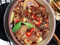 -红鼎豆捞·非遗鲍皇汤火锅(宝丰路店)