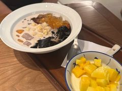 -RUXU入续糖水铺与包(卓悦中心店)