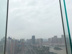 -荣誉国际酒店-云顶旋转餐厅