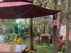 -月亮眼花园餐厅书吧酒吧