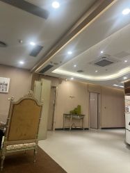 -斐研美医疗美容·眼周抗衰中心