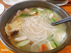 -桥香园过桥米线(国贸店)