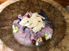 -滇香肴·云南菜蒸汽石锅鱼(云南北路店)