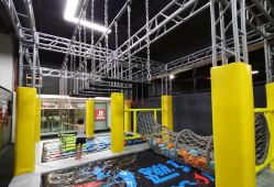 -蹦贝运动中心·蹦床·攀岩·闯关(龙岗店)