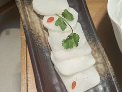 -老牌坊云南鱼豆花火锅(哈西万达店)