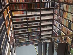 -钟书阁(群光广场店)