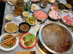 -沸炉重庆老火锅(军事博物馆店)