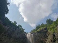 -燕子河大峡谷天坑仙境