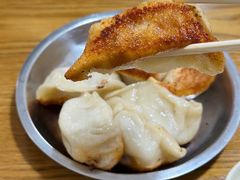 -黄阿姨锅贴大王(万航渡路店)