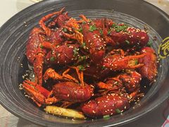 -肥肥虾庄·金牌油焖大虾(汉口城市广场店)