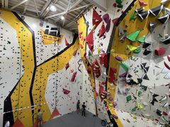 -问山MountQuest攀岩馆