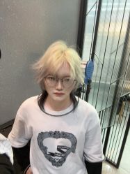-韩国丽安形象设计