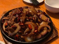 -临江餐馆二楼美食部落