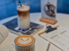 -洪小鹏生活美学馆(领SHOW天地店)