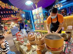 -东南亚风情赶摆街夜市