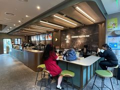 -星巴克臻选(上海今潮8弄店)