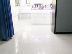 -提一眼镜·蔡司·依视路(小寨店)