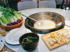 -陈大锅·岳阳鱼馆·地道岳阳菜(美食街店)