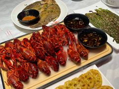 -肥肥虾庄·金牌油焖大虾(首义路店)