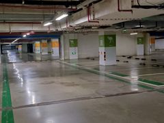 -悠方地下停车场