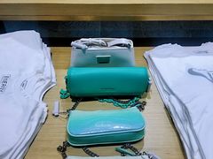 -URBAN REVIVO(济南世茂广场店)