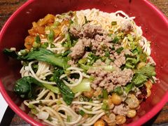 -爆炸头阿姨小四川正宗川味小吃(无任何分店)