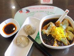 红汤辣馄饨-锡笼记·无锡小笼(方塔店)