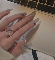 -IDO美甲美睫