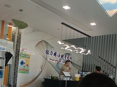 -小海豚国际游泳培训(长宁龙之梦酒店)