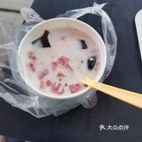 里面还有一些龟苓膏，没有特别惊艳吧
