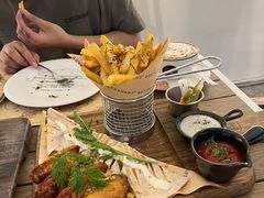 -Mark&Mars Restaurant