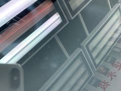 -鲨鱼皮汽车凹陷玻璃修复(静安店)