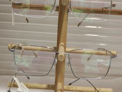 -荣视医眼镜(南外街店)