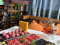 -牛员外鲜切牛肉火锅