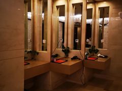 -盛泰恐龙谷温泉