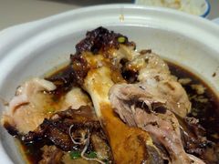 -老码头黑皮肘子锅包肉(赣水路店)