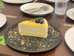 -Chom Cafe and Restaurant
