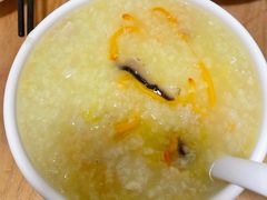 早点皮蛋瘦肉粥-甲乙饼·北京手工肉饼(西直门凯德茂店)