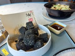 脆香黑豆腐-梧桐庄园