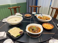 -鱼头泡饭·湖北菜·非物质文化遗产(岳家嘴总店)