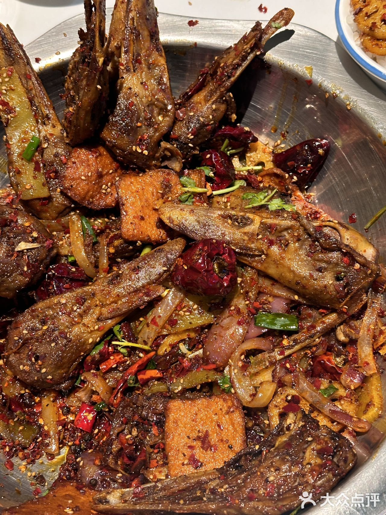 朝阳区东环国际大厦一层南门前去品尝一番